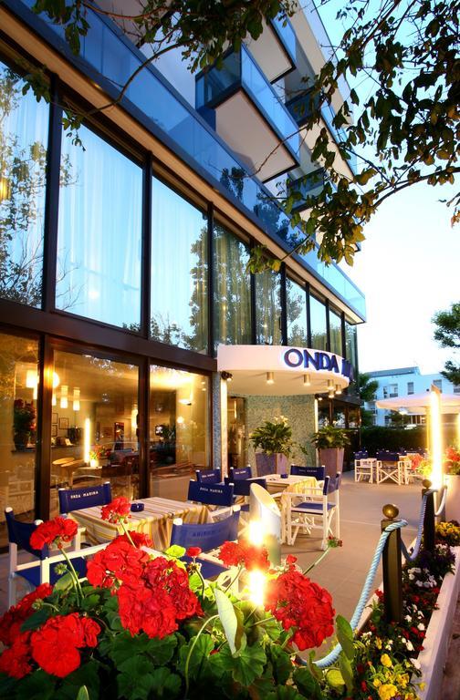 Hotel Onda Marina Misano Adriatico Exterior foto