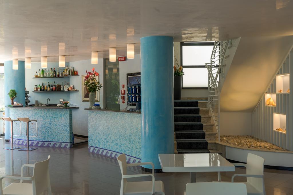 Hotel Onda Marina Misano Adriatico Exterior foto