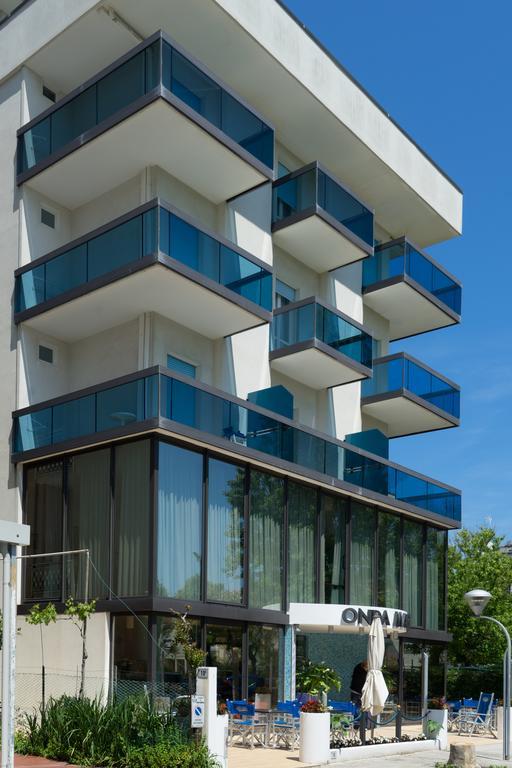 Hotel Onda Marina Misano Adriatico Exterior foto
